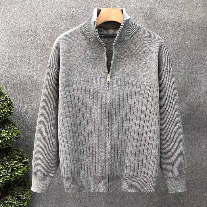 Herren Oversize Feinstrick-Pullover mit halbem Reißverschluss und markanter Rippenstruktur Echoarchiv