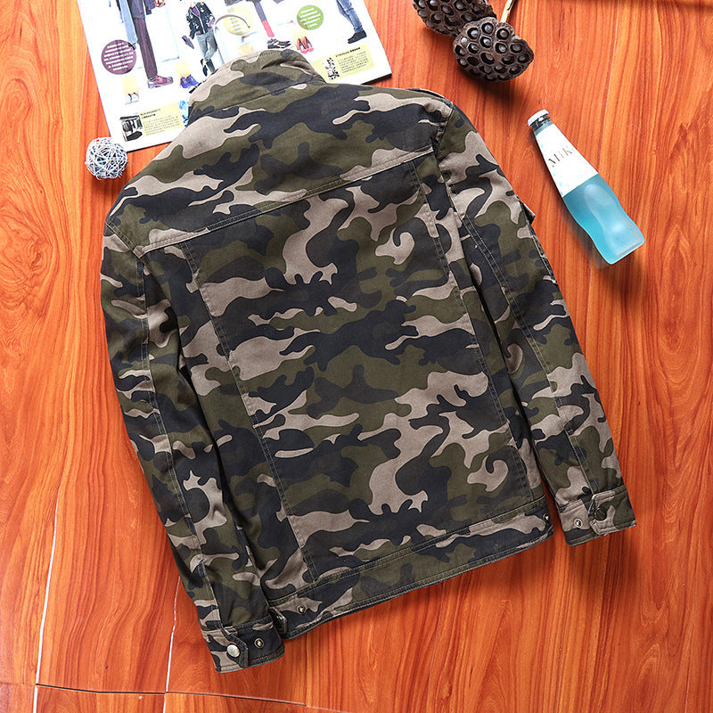 Herren Camouflage-Fieldjacke im Utility‑Look mit Mehrfach‑Taschen und Schulterepauletten – Taviero