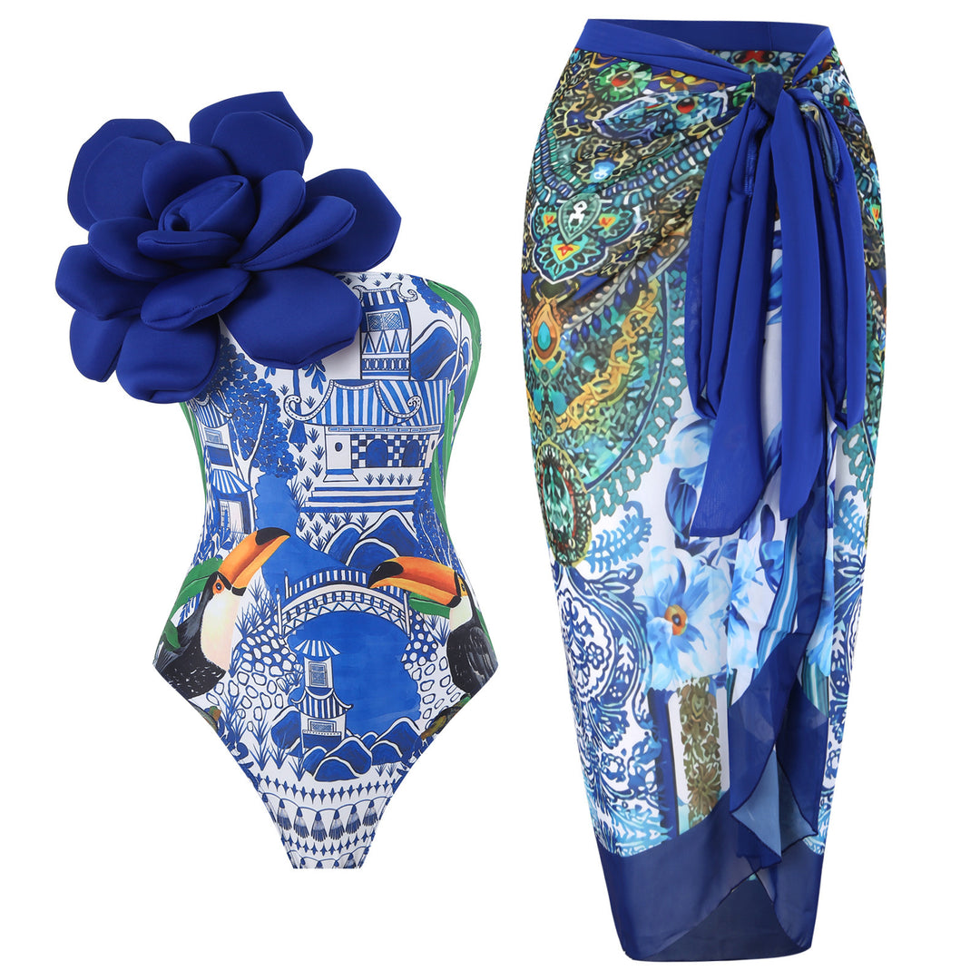 Damen Eleganter Badeanzug mit großem Blumen-Detail und transparentem Überrock Echo Archiv