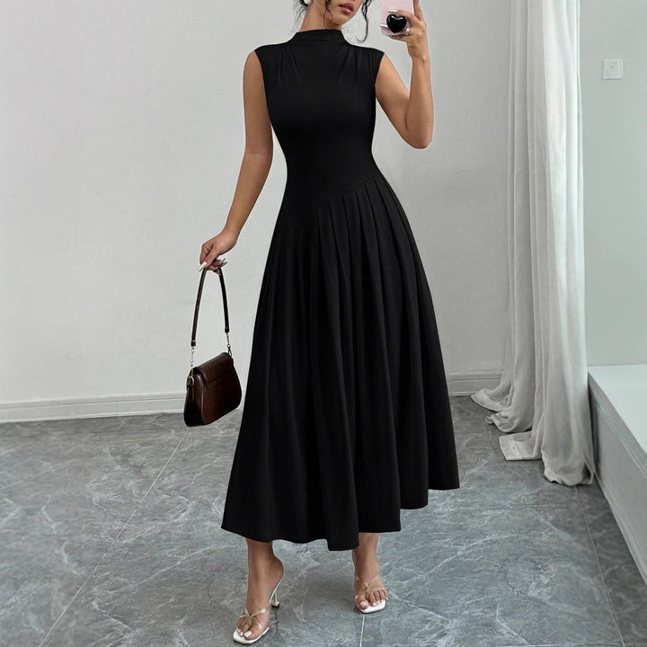 Damen Ärmelloses Maxikleid mit hohem Stehkragen, tailliertem Oberteil und plissiertem Rock – Avérine