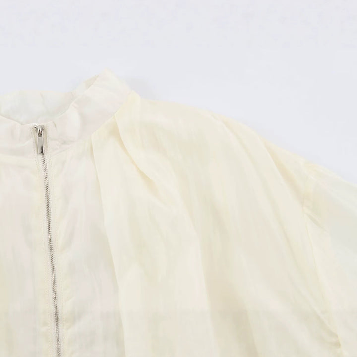 Damen Leichte semitransparente Blousonjacke mit Ballonärmeln und Metallreißverschluss Echo Archiv