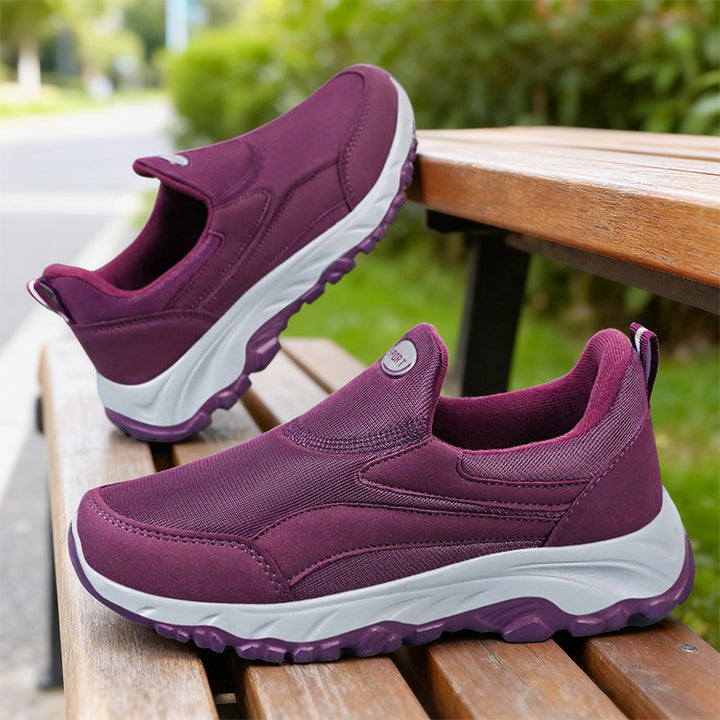 Damen nan leichter Slip-On Walkingsneaker mit elastischem Einstieg, gepolstertem Memory-Fußbett und profilierter rutschfester Laufsohle Echo Archiv