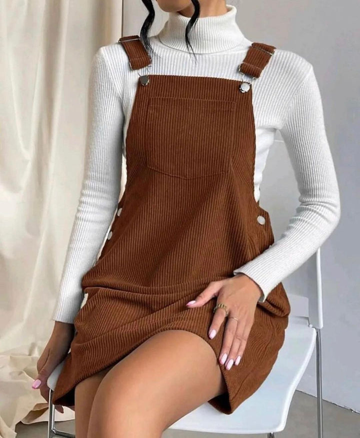 Damen Cord-Latzkleid mit verstellbaren Trägern, Seitlicher Druckknopfleiste und feinem Ripp-Effekt Echoarchiv