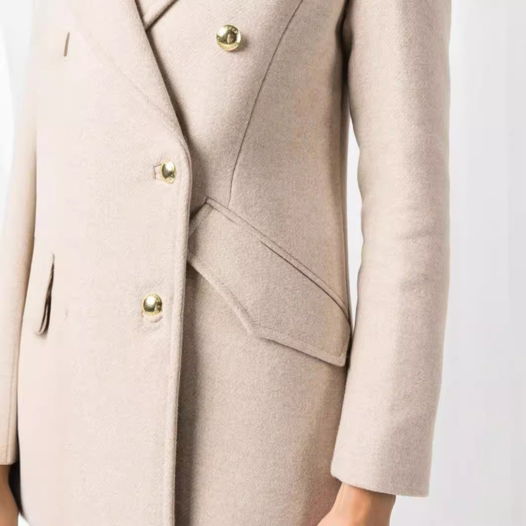 Damen Midilanger Doppelreihiger Tailoring‑Mantel mit taillierter Nahtführung und Zierriegeln Echoarchiv