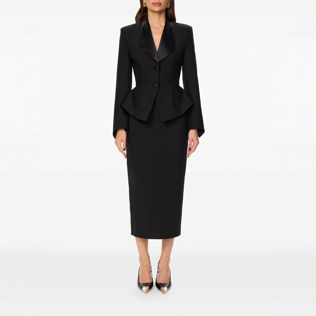 Damen Taillierter Blazer mit Schößchen Satin‑Schalkragen und schlanker Silhouette Echoarchiv