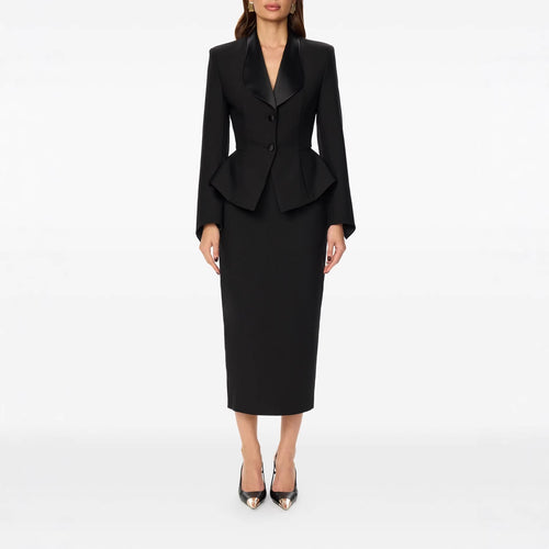Damen Taillierter Blazer mit Schößchen Satin‑Schalkragen und schlanker Silhouette Echoarchiv