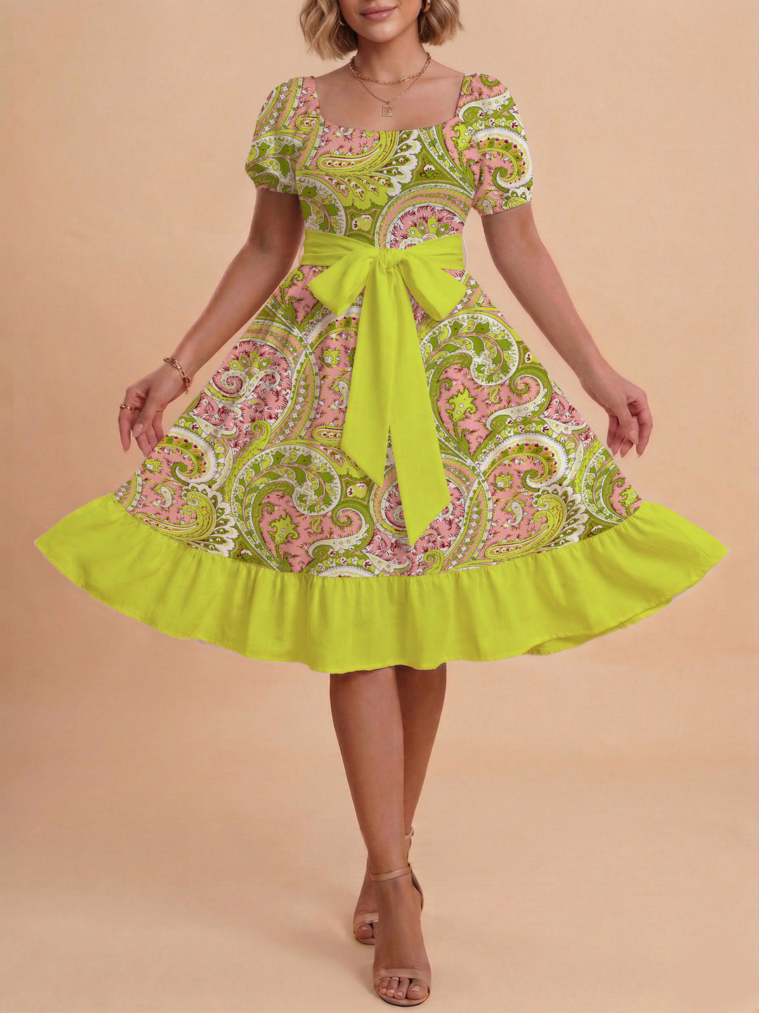 Damen modernes Blumenkleid mit elegantem Taillengürtel und asymmetrischem Saum Echo Archiv