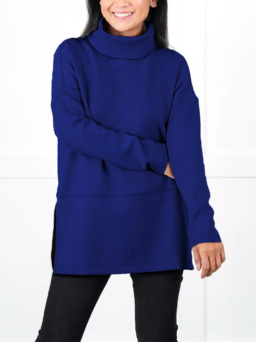 Damen Oversize Sweat-Tunika mit hohem Rollkragen, seitlichen Schlitzen und verlängertem Saum – Avérine