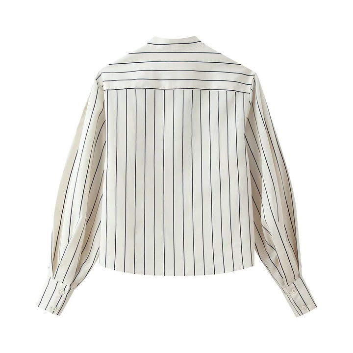 Damen Gestreifte Standkragen‑Bluse mit verdeckter Knopfleiste und Ballonärmeln Echoarchiv
