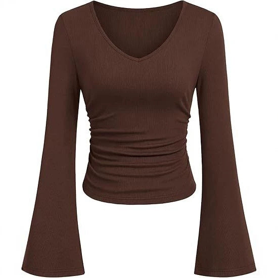 Damen Geripptes Cropped-Top mit V-Ausschnitt, taillierter Raffung und ausgestellten Trompetenärmeln – Orélia