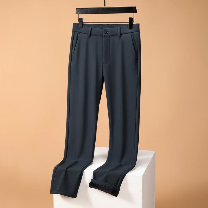 Herren eleganter Business-Hose mit zeitgemäßem Schnitt und komfortablem Bund Echoarchiv