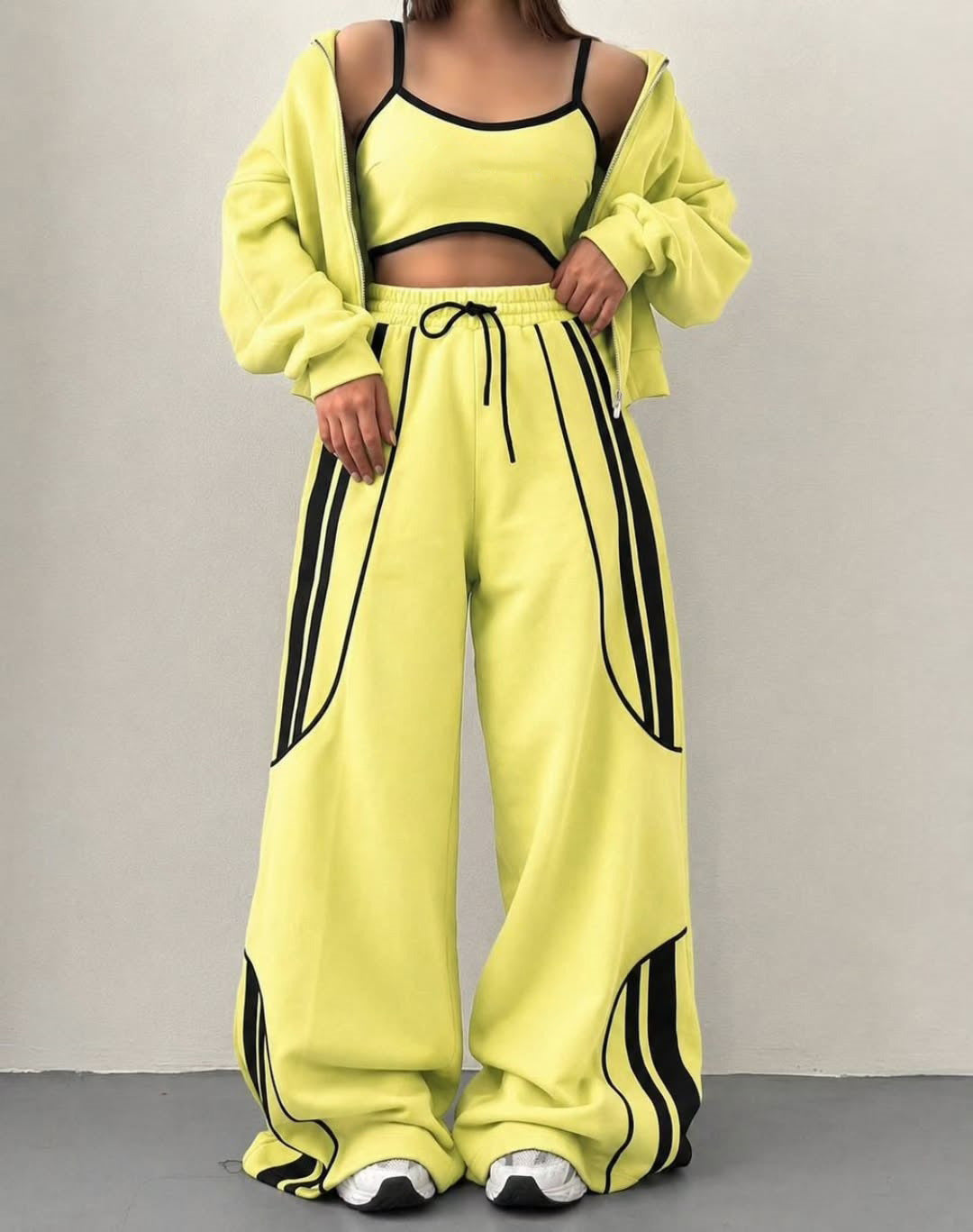 Damen Oversize Kapuzen-Sweatjacke mit Reißverschluss und weitem Trackpant-Set – Auréline