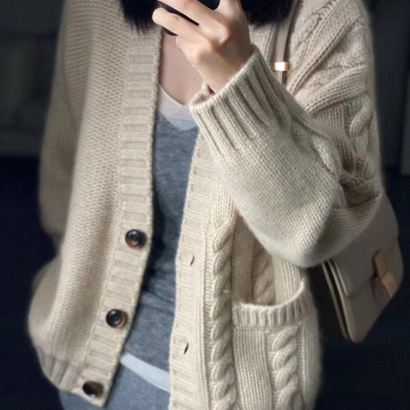 Damen Oversized Strickcardigan mit Zopfdetail, Eingrifftaschen und Knopfleiste Echoarchiv
