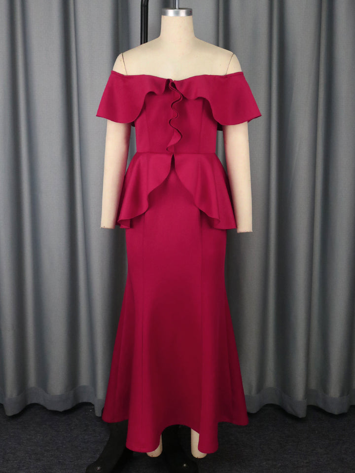 Damen elegantes Abendkleid mit schulterfreiem Design und voluminösem Saum Echo Archiv