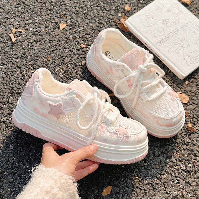Damen Volumen‑Sneaker mit dekorativen Sterneinsätzen, Multi‑Layer‑Plateau und atmungsaktiver Mesh‑Konstruktion – Névara