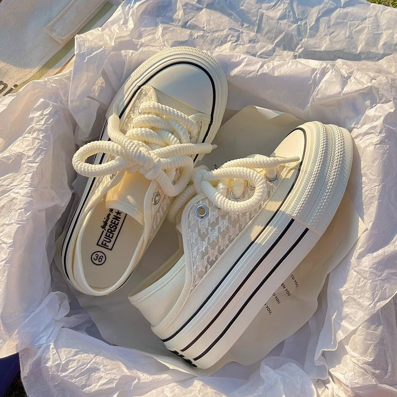 Damen Bequeme Sneakers mit trendy Plateau von Echo Archiv