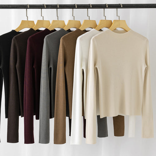 Damen Feinstrick-Pullover mit kurzem Stehkragen und schmaler Silhouette Echoarchiv