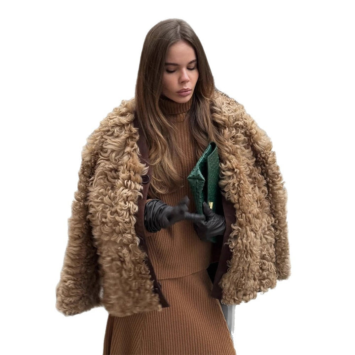 Damen Kurzjacke aus lockigem Teddy-Kunstfell mit Oversize-Schnitt Echoarchiv
