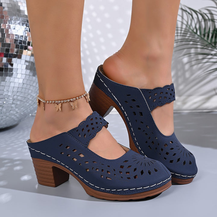 Damen Mary-Jane-Pantoletten mit floraler Laserperforation, gepolstertem Komfortfußbett und mittlerem Blockabsatz – Lioré