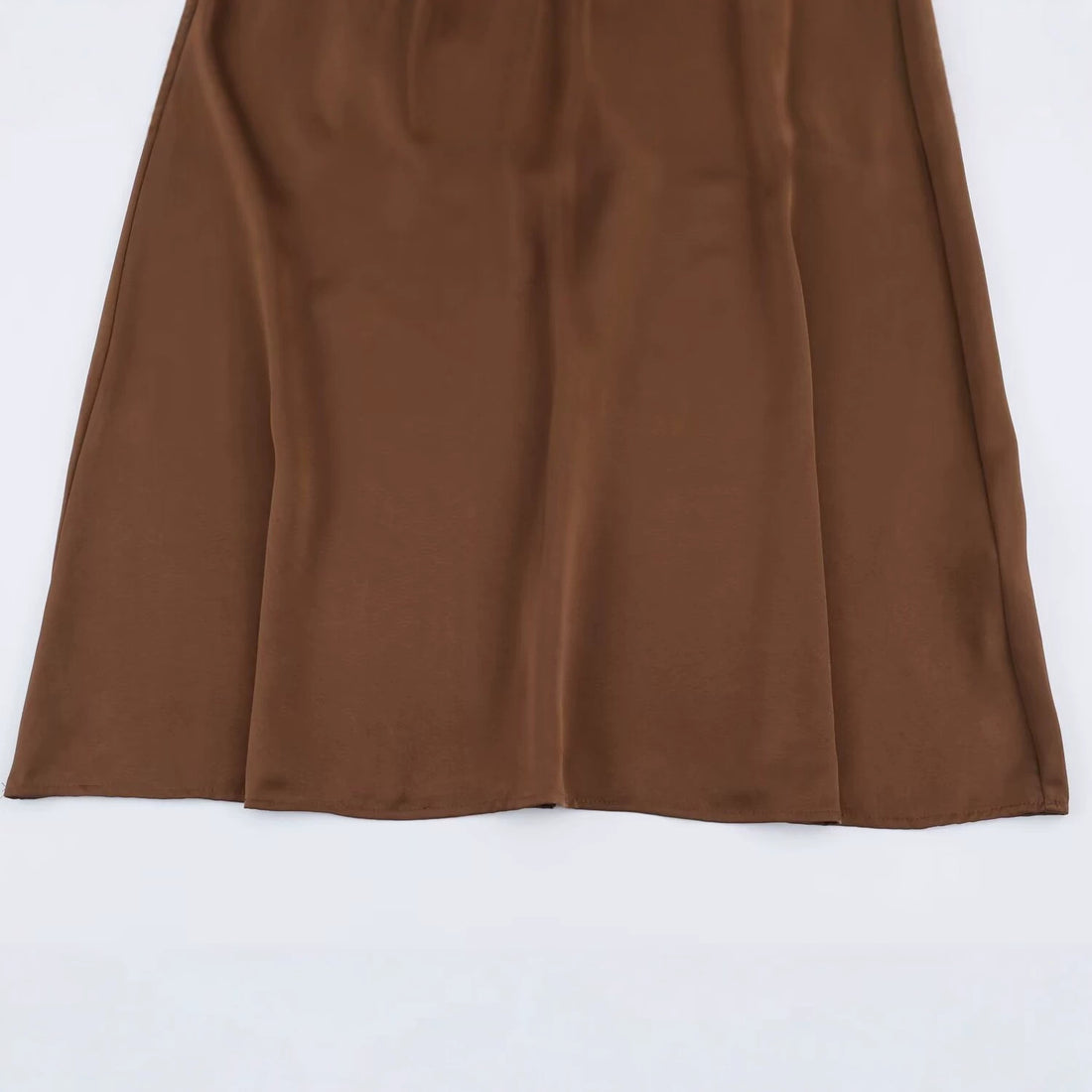 Damen Elegantes Satin-Maxikleid mit V-Ausschnitt und Spitzenbesatz Echoarchiv