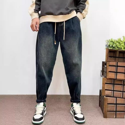 Herren Modische Ripped Denim Jeans mit einzigartigen Patches Echoarchiv