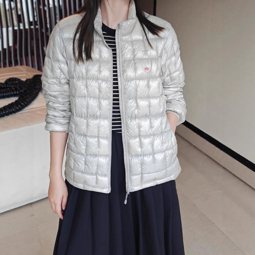 Damen Modische Steppjacke mit glänzender Oberfläche Echoarchiv