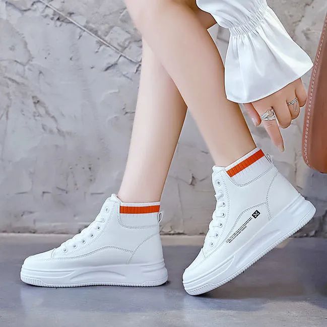 Damen Hohe Sneakers mit rutschfester Profilsohle und modischem Strickkragen Echo Archiv