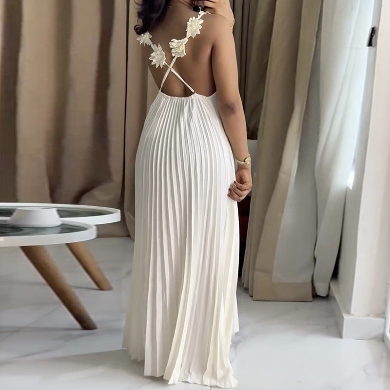 Damen Elegantes Maxikleid mit lässigem Faltenwurf und dekorativen Schulterblüten Echo Archiv