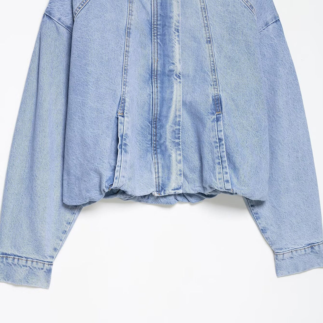 Damen Oversize Denim-Blouson mit hohem Stehkragen und elastischem Saum Echoarchiv