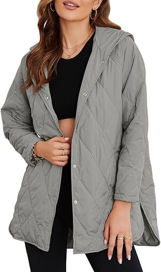 Damen gesteppte Kapuzenjacke mit Oversize-Schnitt, Druckknopfverschluss und Seitenschlitzen Echo Archiv