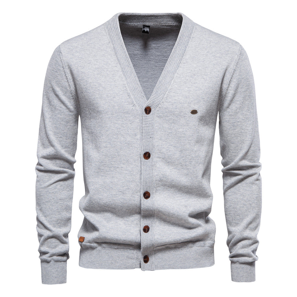 Herren Strickjacke mit V-Ausschnitt und modischen Holzknöpfen Echoarchiv