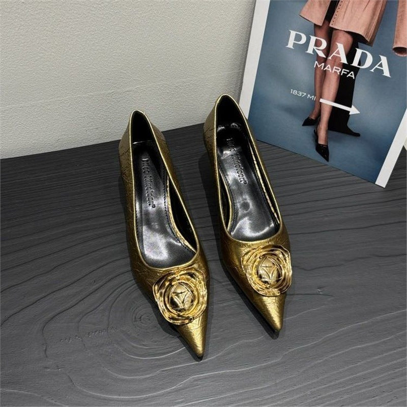 Damen Spitz zulaufende Pumps mit Metallic-Optik und Rosetten-Applikation – Lioré