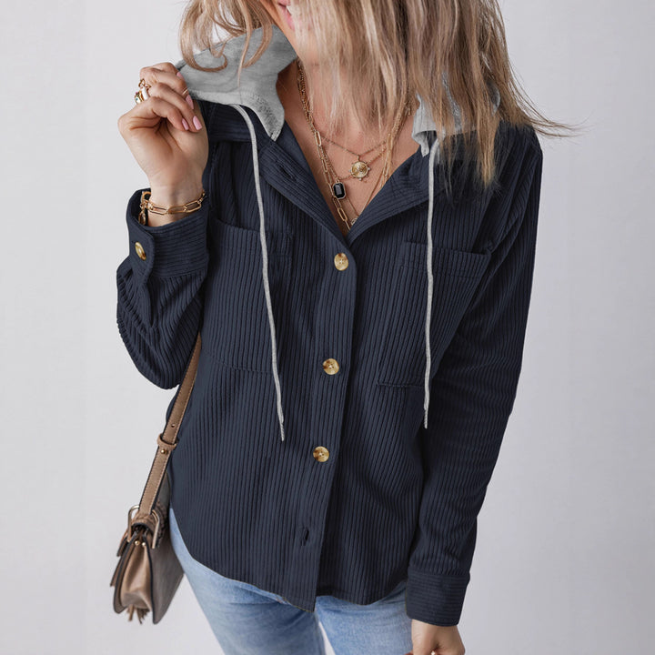Damen Gerippte Hemdjacke mit Kapuze, Knopfleiste und aufgesetzten Taschen – Auréline