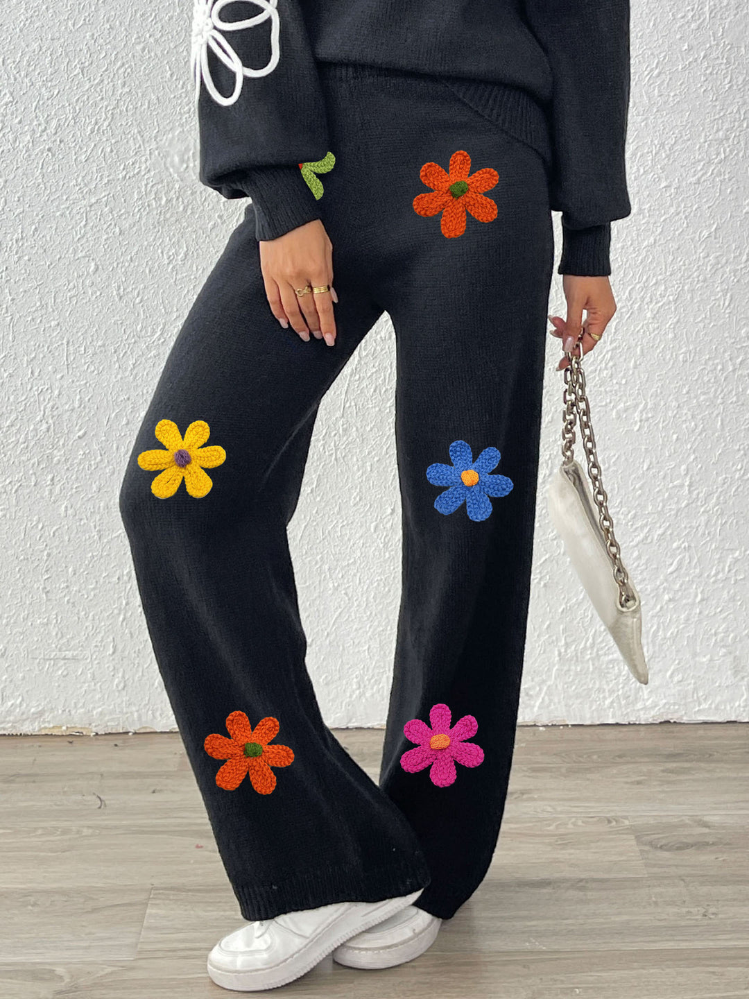 Damen lässige Strickhose mit bunten Blumenapplikationen Echo Archiv