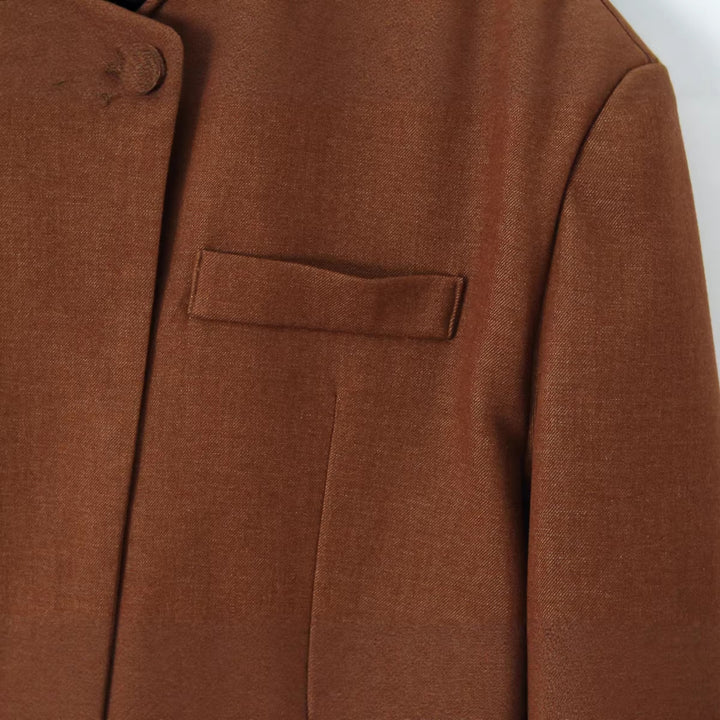 Damen Kurzblazer im Oversize-Kurzschnitt mit betonten Schultern Echoarchiv