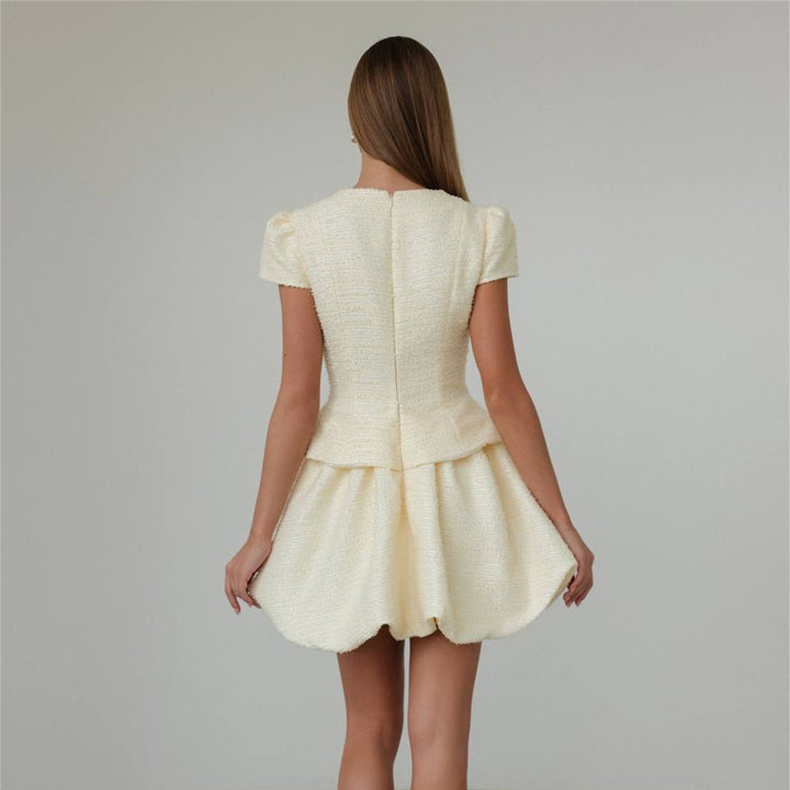 Damen Figurbetontes Tweed-Minikleid mit Schößchen und Knopfleiste Echo Archiv