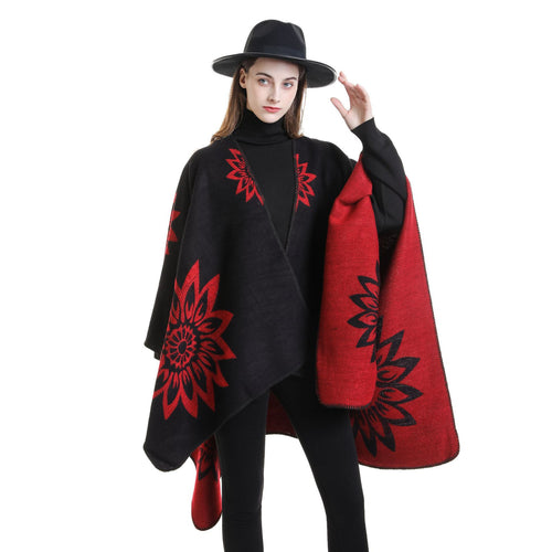 Damen Oversize‑Umhang im Wendefinish mit floraler Intarsienstickerei – Célinea