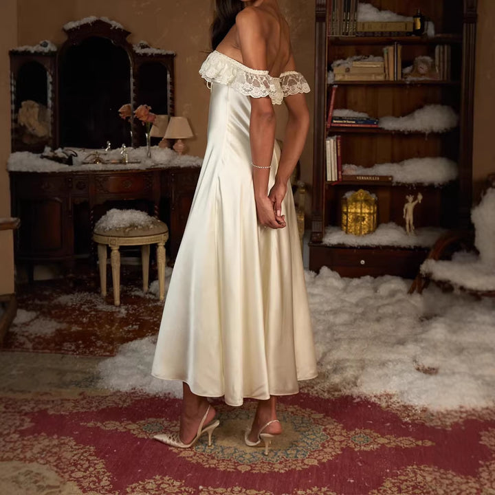 Damen Elegantes bodenlanges Kleid mit Spitzenbesatz Echo Archiv