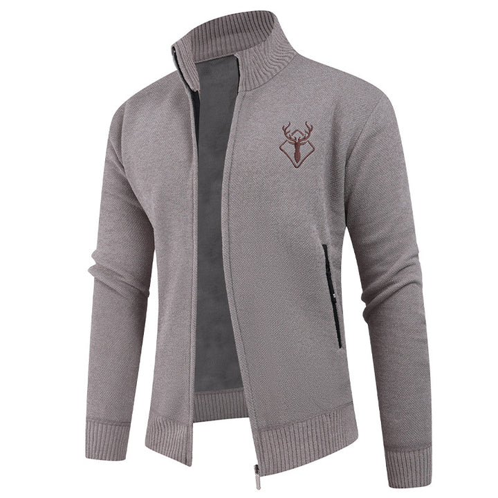 Herren Strickjacke mit hohem Kragen und praktischen Reißverschlusstaschen Echoarchiv