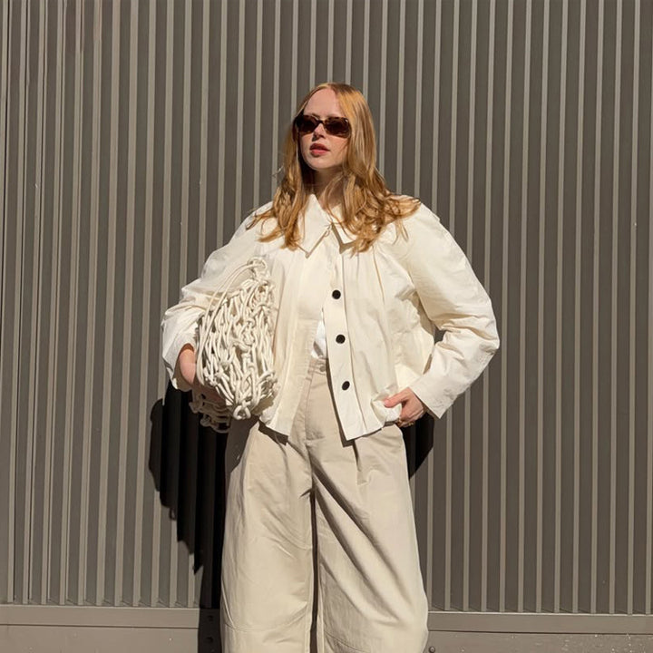 Damen Leichte Cropped‑Blusejacke mit kastiger Silhouette, übergroßem Hemdkragen und Ballonärmeln Echoarchiv