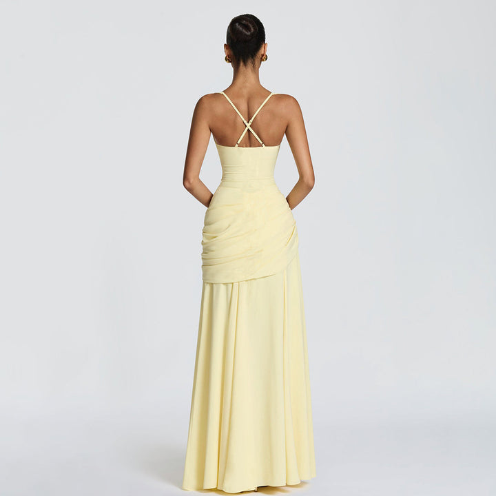 Damen Elegantes Maxikleid mit tailliertem Design und zarten Raffungselementen Echo Archiv