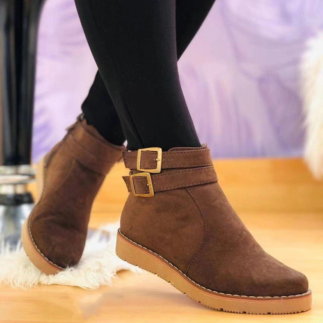 Damen Knöchelstiefel aus Veloursimitat mit Doppelriemen und flacher Keilsohle Echo Archiv