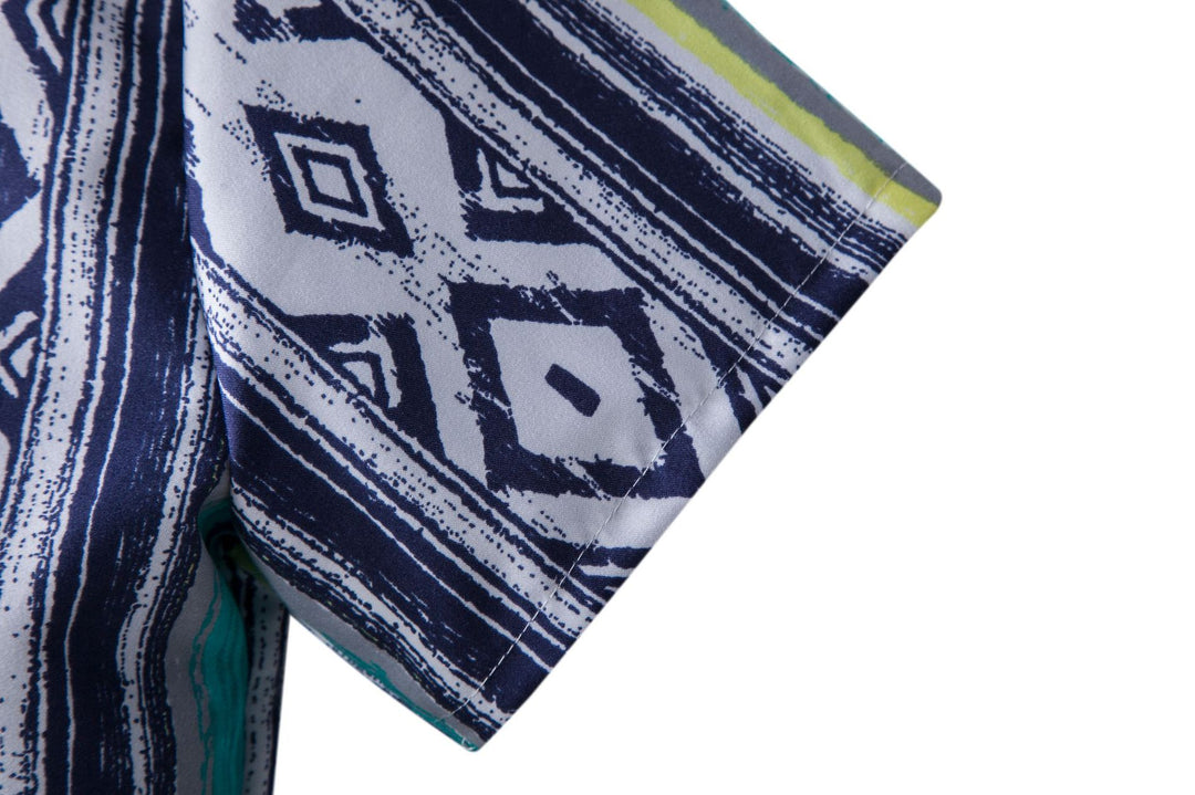 Herren Kurzarmhemd mit einzigartigem tribal-inspiriertem Design Echoarchiv