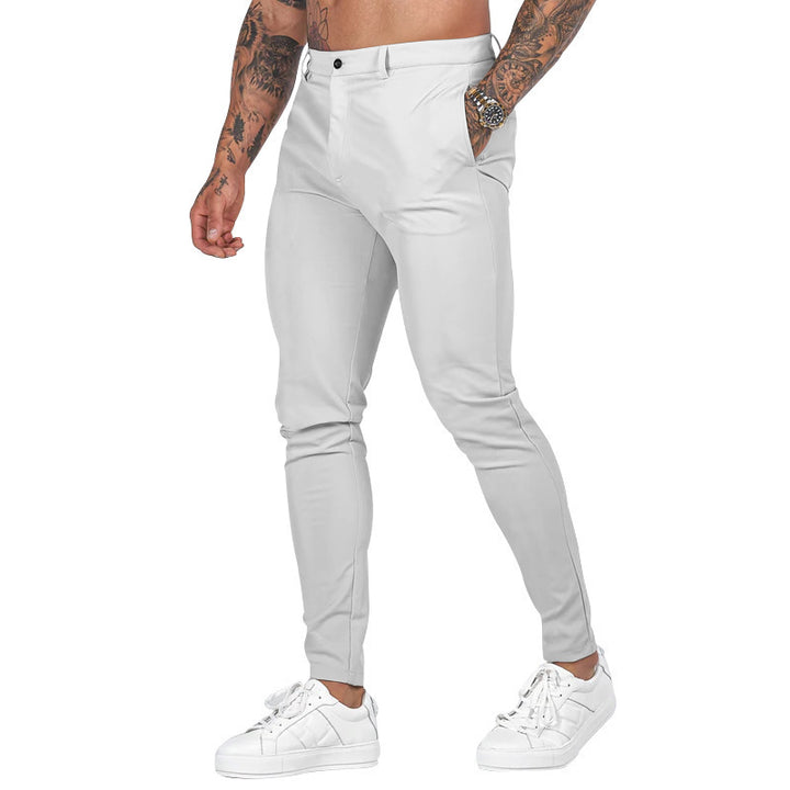 Herren nan Slim-Fit Stretch-Chino mit schmal zulaufendem Bein und dezenten Eingrifftaschen Echo Archiv