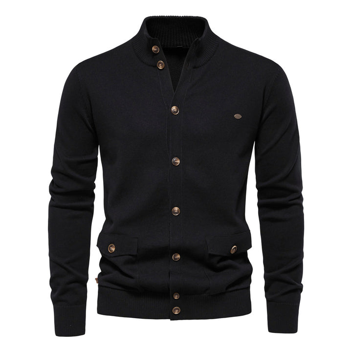 Herren Strickjacke mit modernem Stehkragen und praktischen Knöpfen Echoarchiv