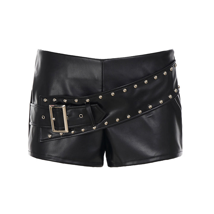 Damen Modische Kunstleder-Shorts mit dekorativen Nieten und ausgefallenem Gürtel Echo Archiv