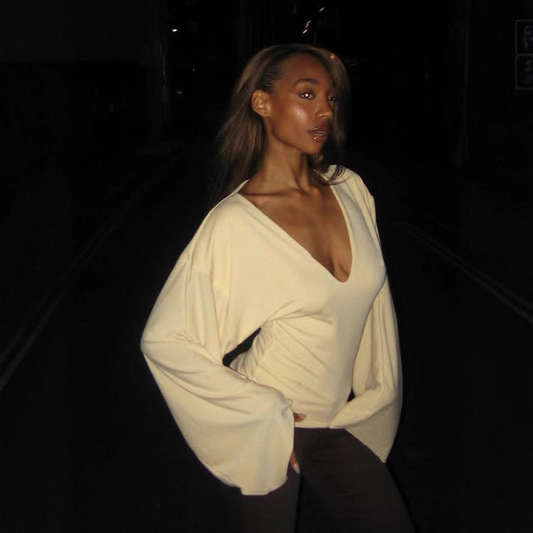 Damen nan tailliertes Langarm-Cropped-Shirt mit V‑Ausschnitt, überschnittener Schulter und soften Jersey-Qualität Echo Archiv