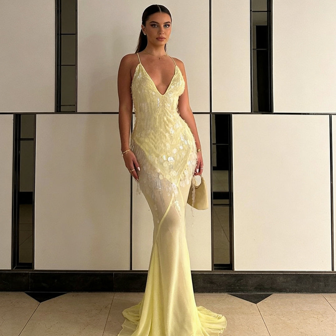 Damen Elegantes Abendkleid mit funkelnden Details und asymmetrischem Schnitt Echo Archiv