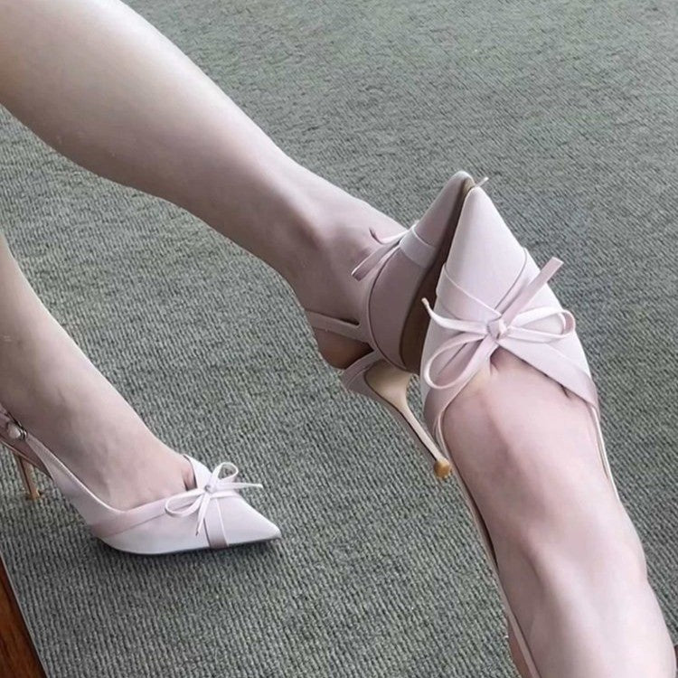 Damen Slingback‑Pumps mit spitzer Kappe, zierlichem Kitten‑Absatz und Schleifen‑Detail – Lioré