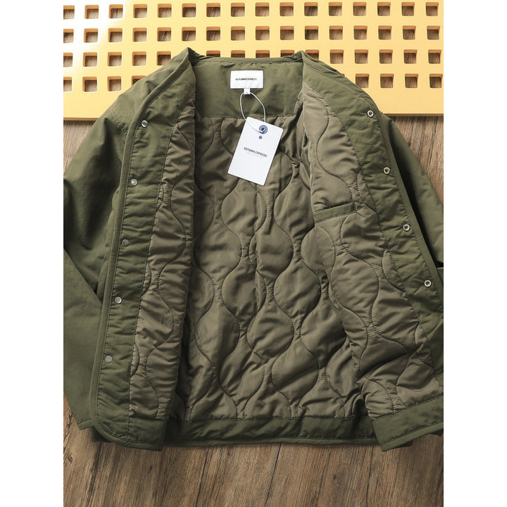 Herren Leicht wattierte Thermo-Linerjacke mit Druckknopfverschluss und gerundetem Saum Echoarchiv